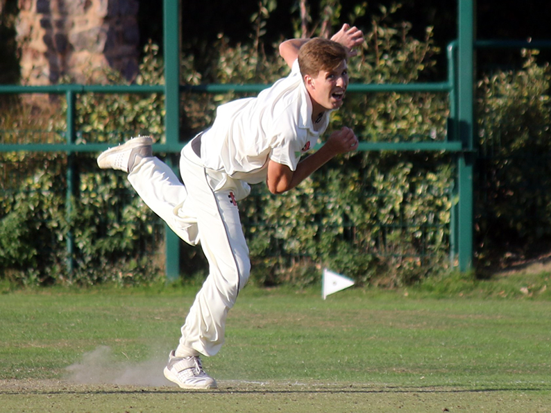 Heathcoat's Christian Cabburn, whp took four wickets in the 116-run win over Exmouth<br>credit: Gerry Hunt