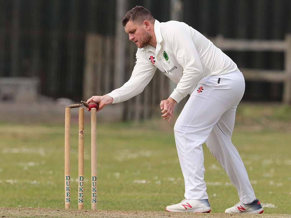 Adam Huxtable - runs and wickets for Ivybridge in the win over Abbotskerswell<br>credit: https://www.ppauk.com/photo/2124976/