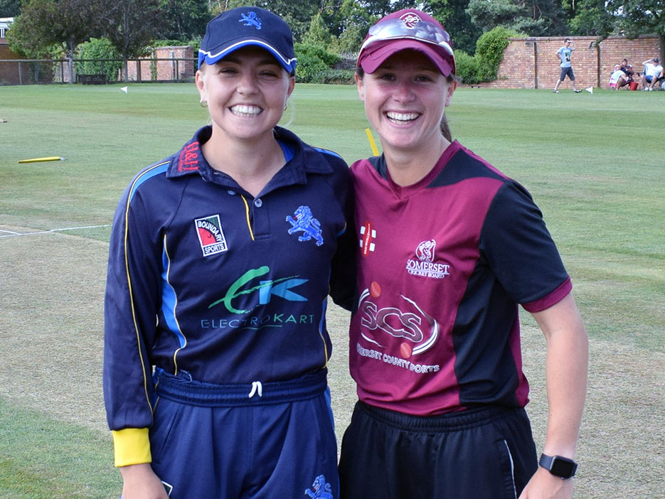 Best of enemies! Devon women's captain Amara Carr (left) and Somerset's Sophie Luff, who is a team-mate in the KSL Western Storm squad<br>credit: Warren Carr