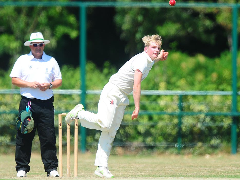 Eddie Jones â€“ one of the young Hatherleigh players who has benefited from 1st XI exposure this season<br>credit: @ppauk | no re-use without consent of copyright holder