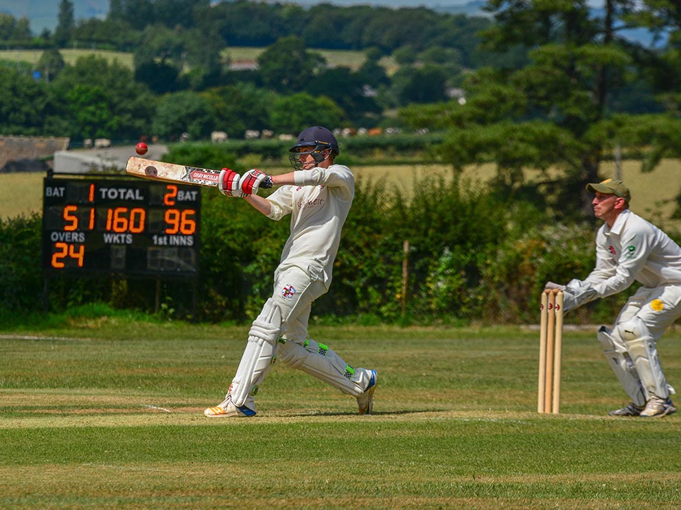 Sam Read - heading for 1,000 league runs this season<br>credit: Jed Rosser