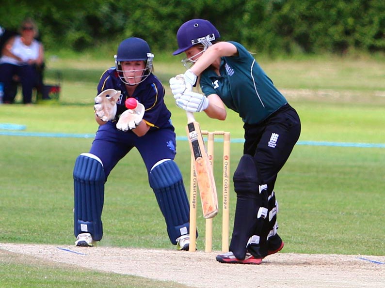 Amanda Higginbotham keeping wicket for Devon