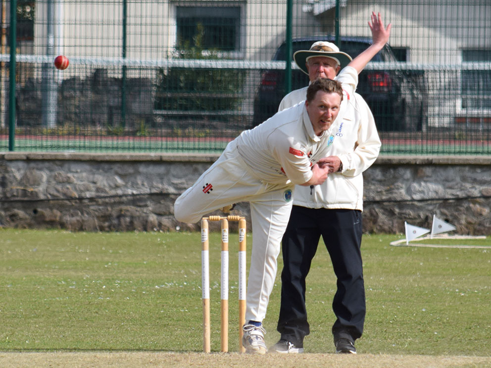 Kingsbridge captain Steve Edmonds – three wickets in the win over South Devon<br>credit: Conrad Sutcliffe - no re-use without copyright owner's consente