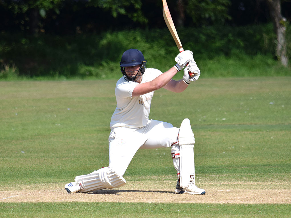 Thorverton's Jacob Broom looking for quick runs against Dartington & Totnes<br>credit: Conrad Sutcliffe - no re-use without copyright owner's consent