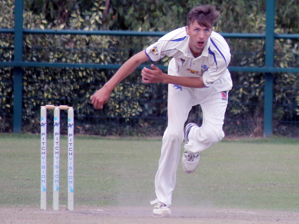 Hugo Whitlock bowling for Devon against Cornwall<br>credit: Gerry Hunt