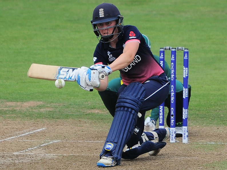 Heather Knight batting for England during last summer's World Cup<br>credit: www.ppauk.com