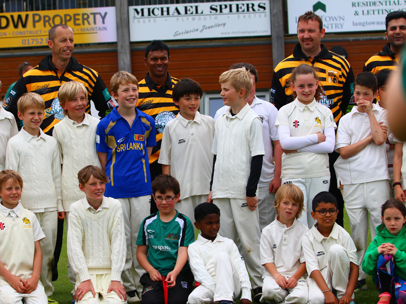 Lashings players mingle with youngsters in front of the pavilion at Plymouth<br>credit: All photos courtesy of Chris Cottrell