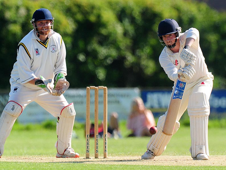 Rob Shergold batting for Paignton. The keeper is Tim Piper of Bradninch<br>credit: www.ppauk.com/1042738