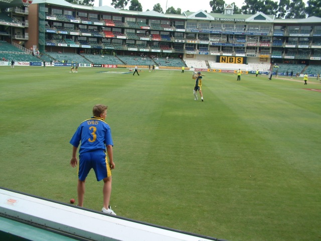 Kris Davis 2002 fields for Adam Gilchrist at the Wanderers Stadium in Johannesburg