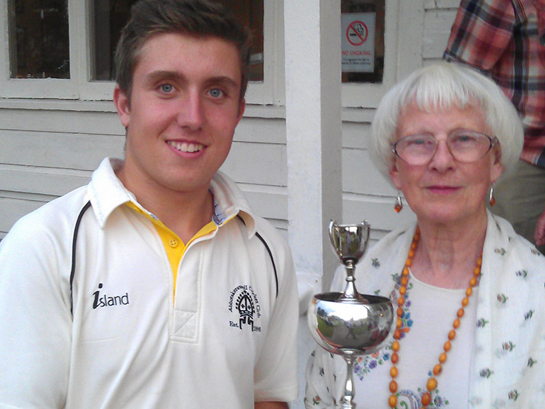Winning captain Charlie Hill receiving the Brockman Cup from Angela Glendinning