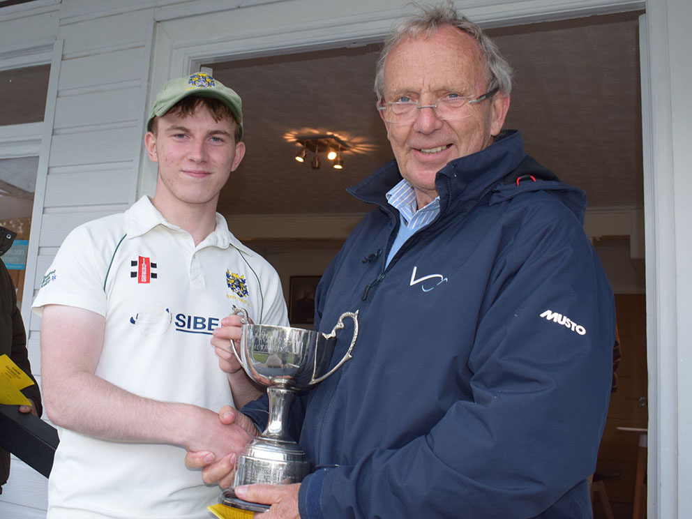 Harry Pitman (left) collecting the man-of-the-match trophy from Charles Quartley of sponsors Valeport<br>credit: Conrad Sutcliffe