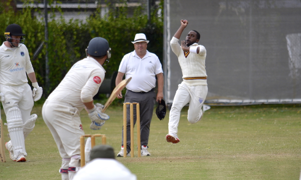 South Devon's Mali Marshall bowling against Ashburton<br>credit: Conrad Sutcliffe - no re-use without copyright owner's consent