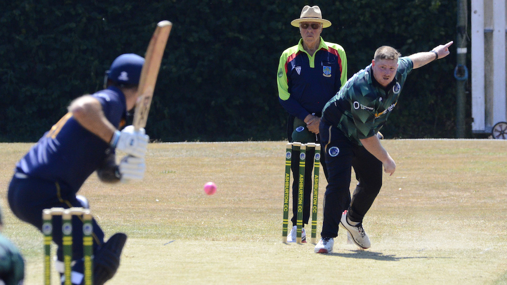 'Awesome with the new rock' – Ashes' skipper Lloyd White's description of Chris McKee<br>credit: Conrad Sutcliffe - no re-use without copyright owner's consent