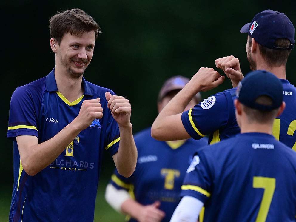 Hugo Whitlock celebrates taking a wicket for Devon<br>credit: @ppauk | no re-use without consent of copyright holder
