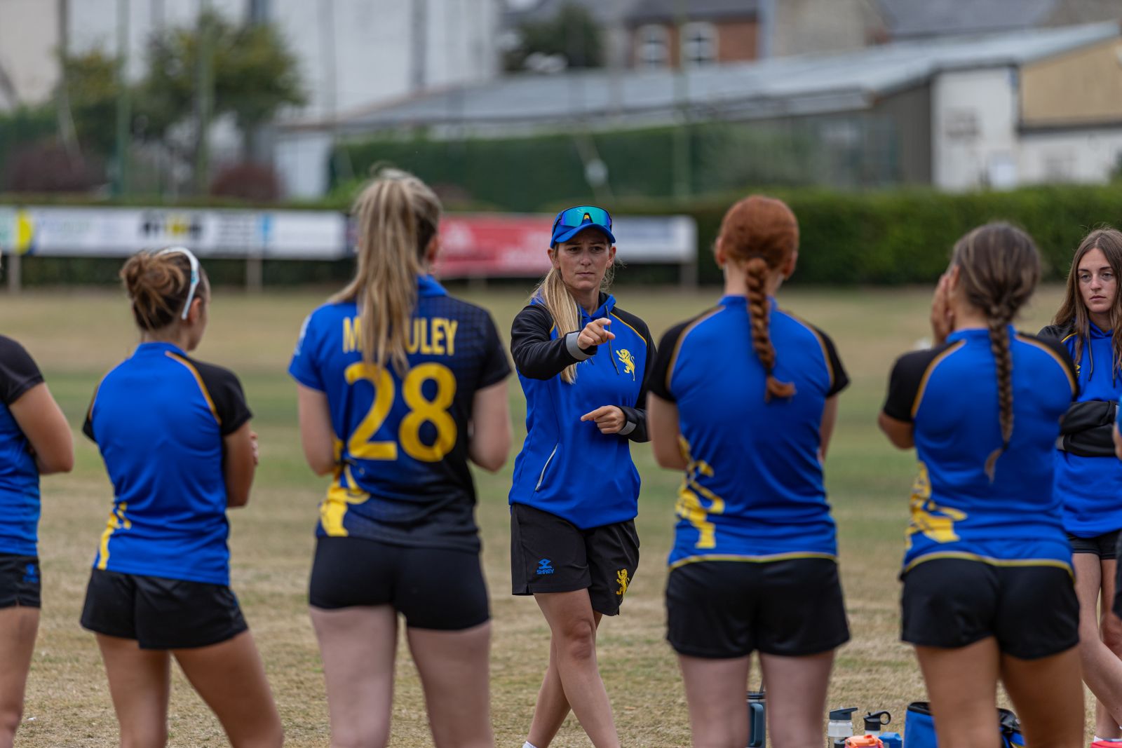 Steph Hutchins (centre) with the Under 16 Girls last summer.