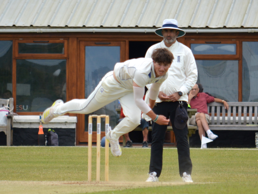 Ben Privett bowling for Devon against Berkshire